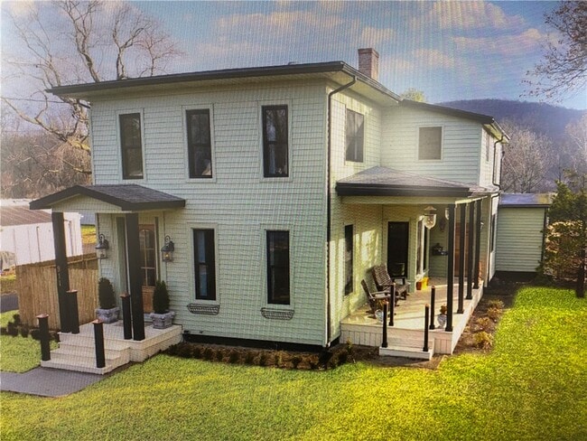 Building Photo - 911 S Main St