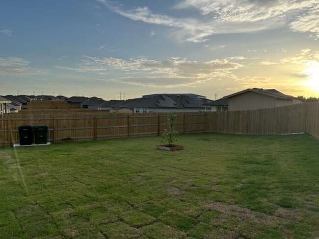 Building Photo - 3bd/2ba Home in the Willow Glenn Community...