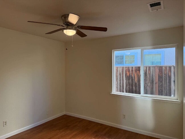 Building Photo - Remodeled Single Family Home