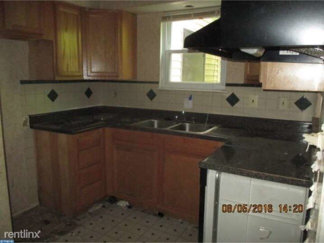 Building Photo - 517 Loch Lomond Dr