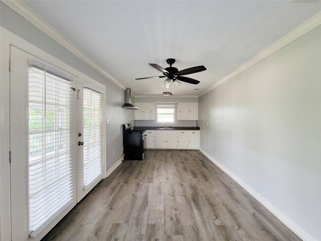 Building Photo - 2513 Kowis St