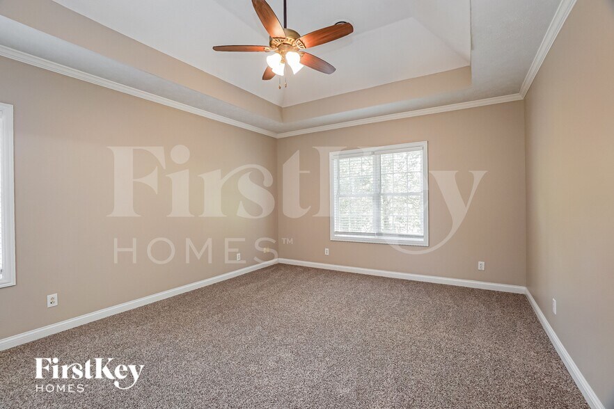Building Photo - 3146 Southpoint Dr
