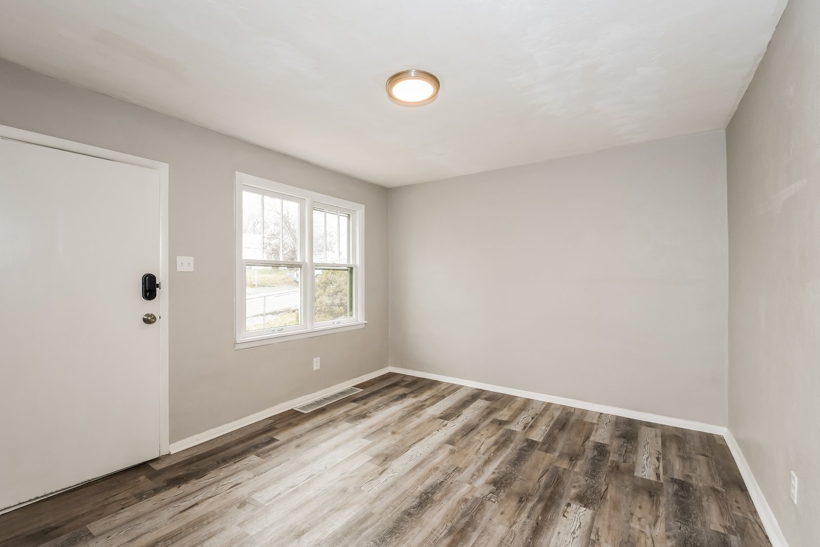 Building Photo - 354 Orient Ave