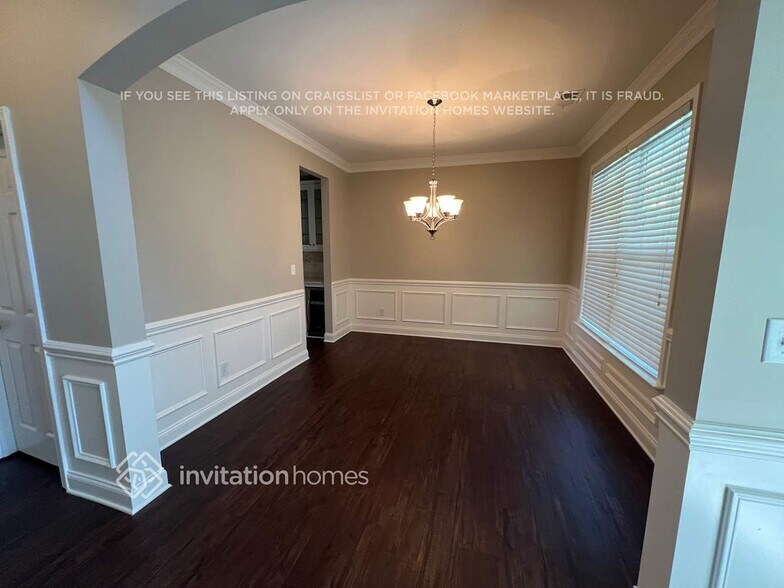 Building Photo - 13425 Pierre Reverdy Dr
