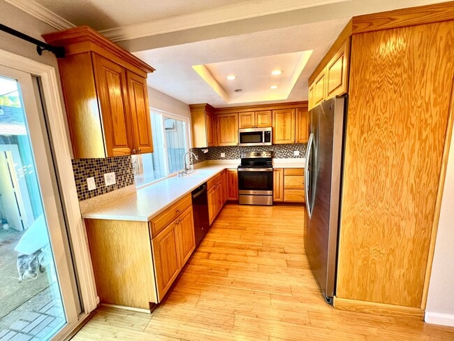 Building Photo - Recently Redone Danville 3Bed/2.5BA Two St...