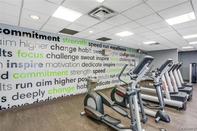 Building Photo - 300 Riverfront Dr