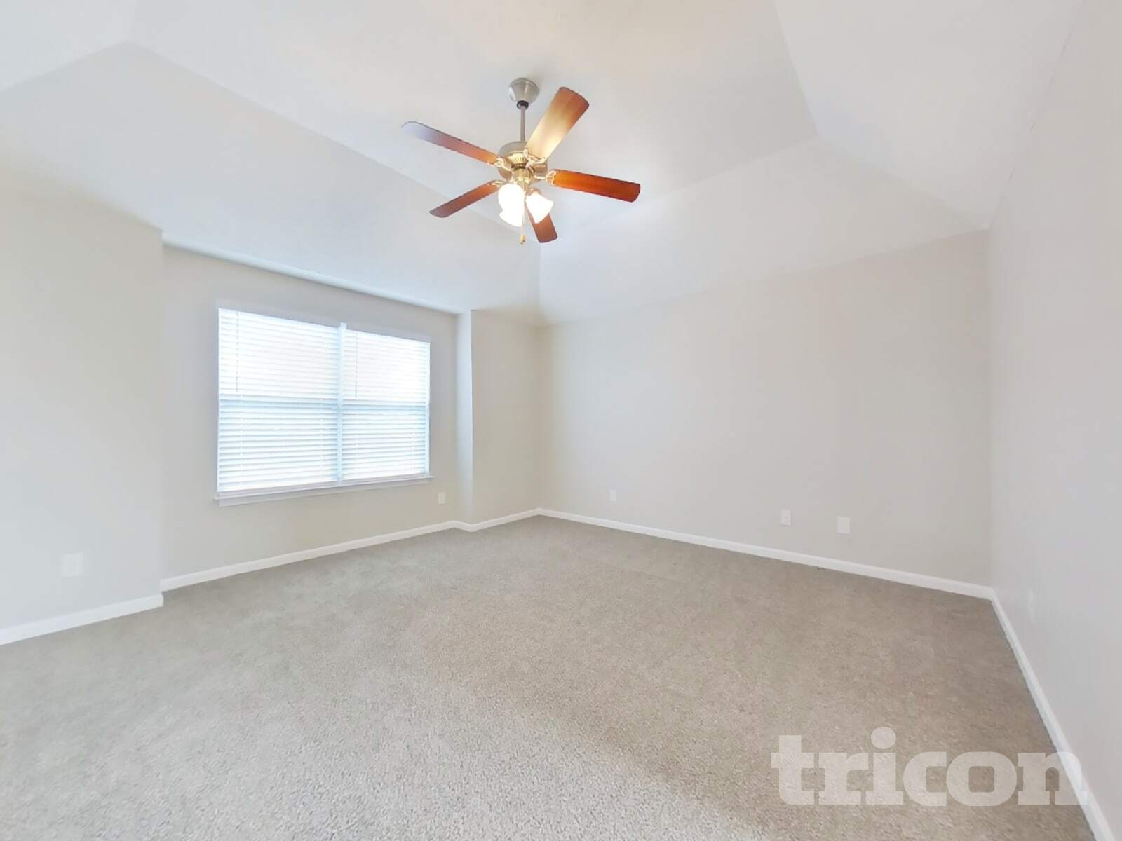 Building Photo - 1301 Rainglen Cove