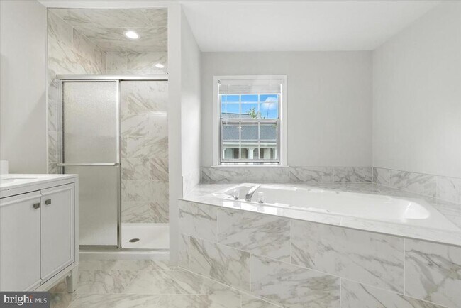 Building Photo - 1562 Kingstream Cir