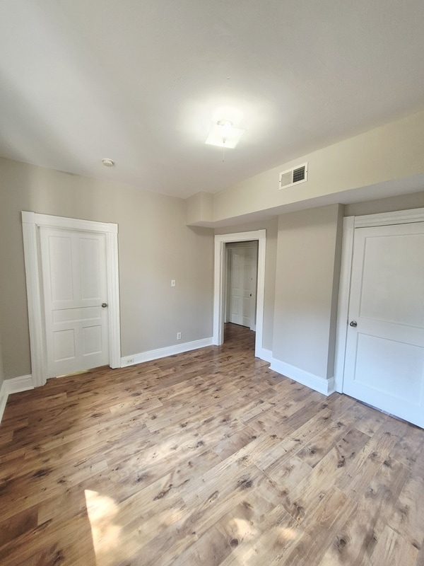 Building Photo - 3209 3rd Ave