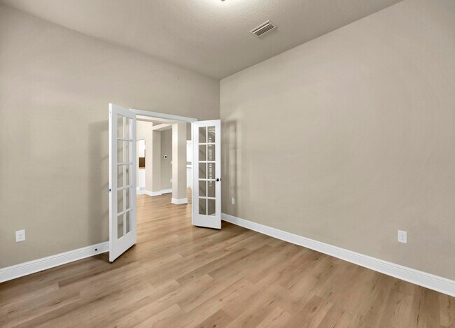 Building Photo - 3639 Ranch Dr