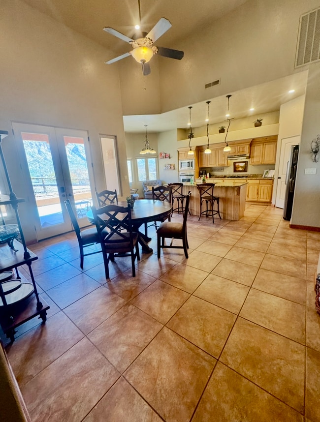 Building Photo - 3369 S 1100 W