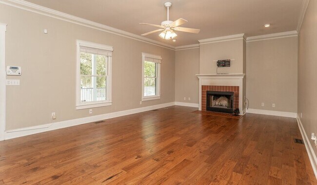 Building Photo - 136 Prescott Dr