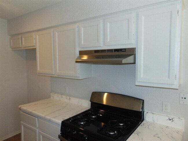 Building Photo - 508 Burlwood Ct
