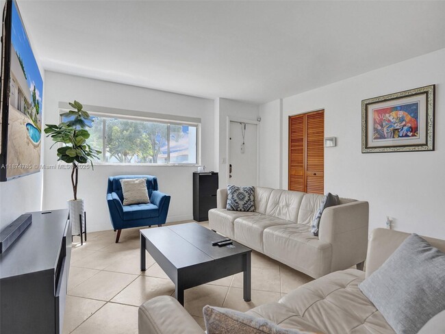 Building Photo - 8662 Bridle Path Ct