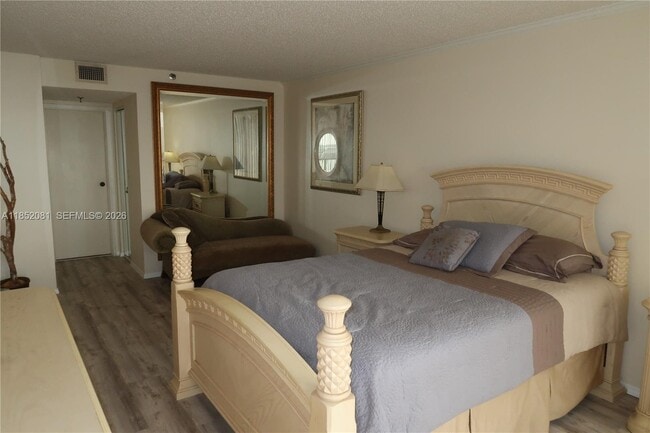 Building Photo - 555 NE 15th St