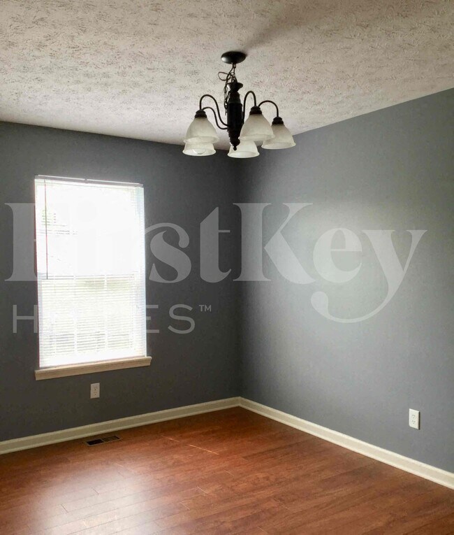 Building Photo - 10703 Regis Ct