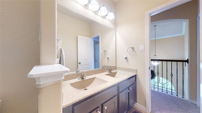 Building Photo - 28511 Pleasant Forest Dr