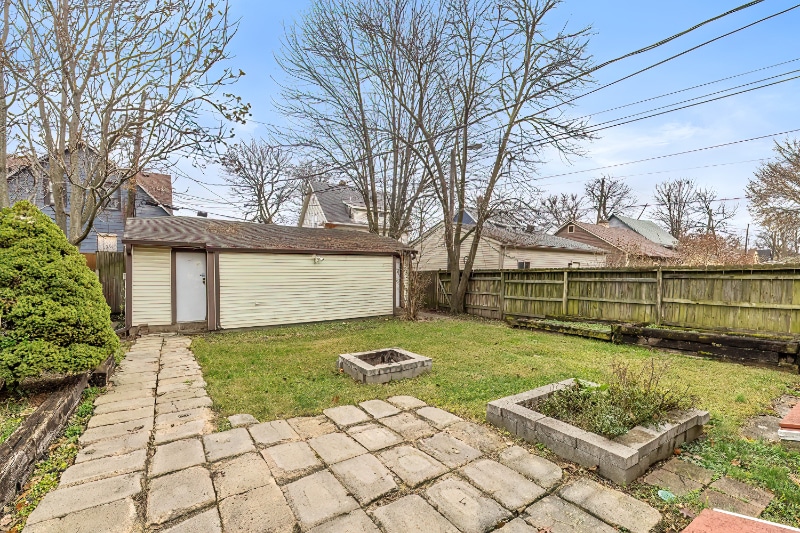 Building Photo - 977 Woodruff Pl E Dr