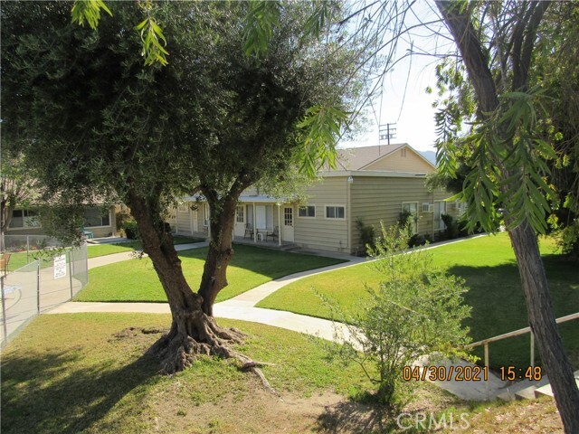Building Photo - 150 E Lakeshore Dr