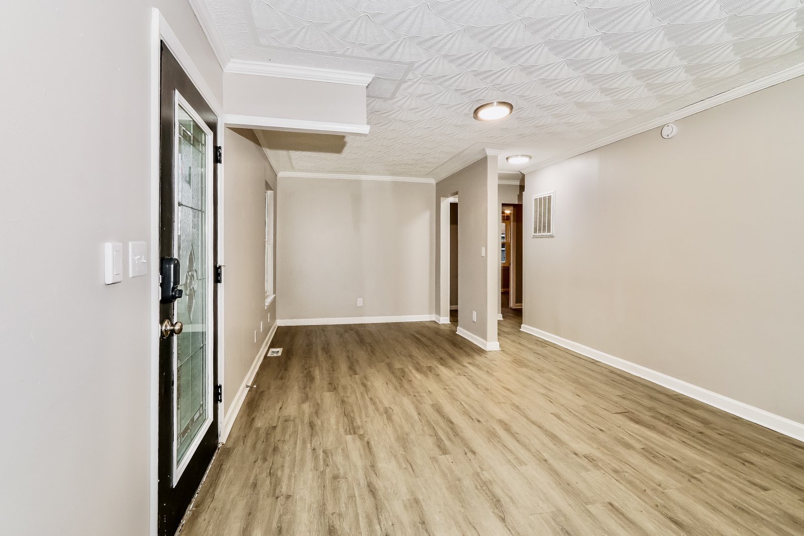 Building Photo - 10100 McNeely Lake Dr