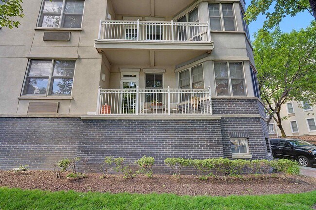 Building Photo - 4 Constellation Pl