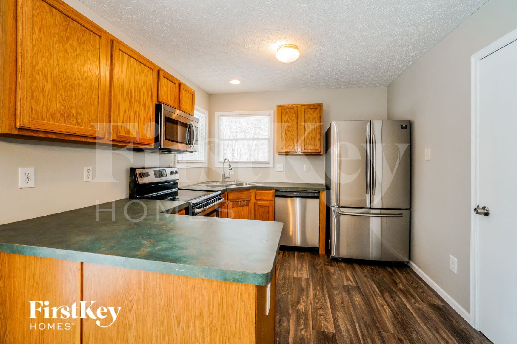 Building Photo - 2775 Cross Creek Ave