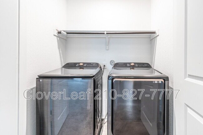 Building Photo - 6411 Bernardo Wy