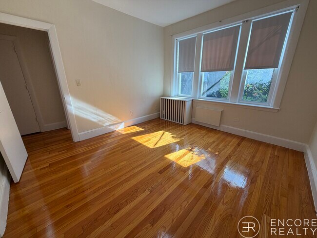 Building Photo - 33 Lancaster Terrace