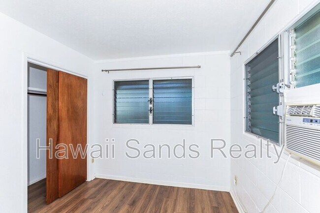 Building Photo - 3331 Hayden St