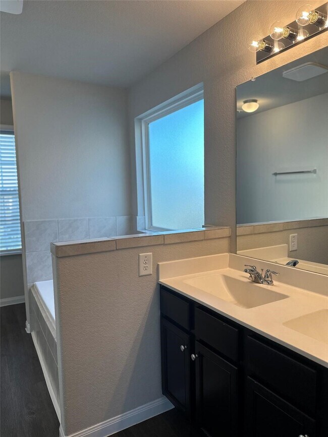 Building Photo - 24538 Carlo Hue Trail