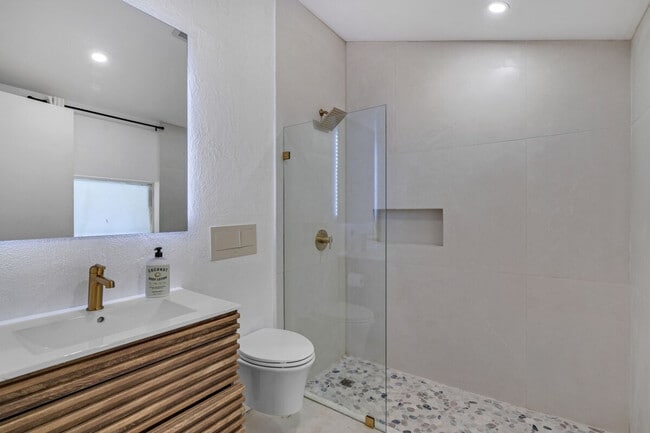 Building Photo - 5050 Biscayne Blvd