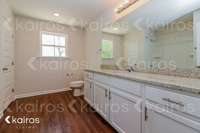 Building Photo - 247 Western Red Cedar Dr