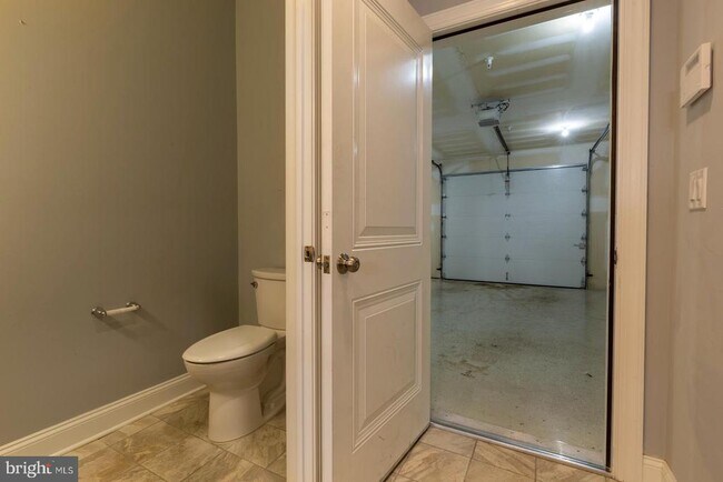 Building Photo - 153 Levering St