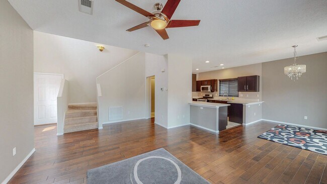 Building Photo - Vista Del Norte neighborhood 3 Bedroom