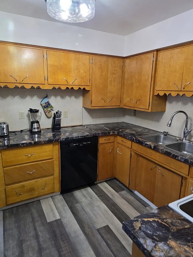 Building Photo - 1207 2nd St SW