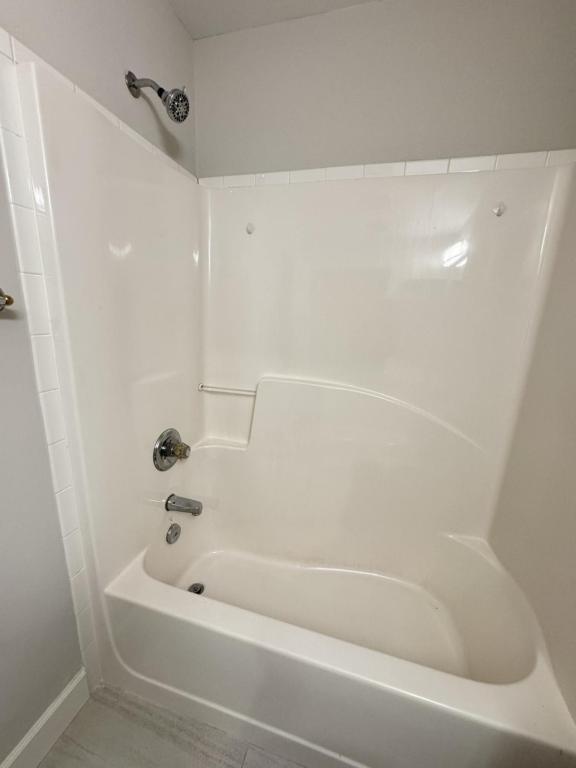 Building Photo - 222 Biltmore Pl