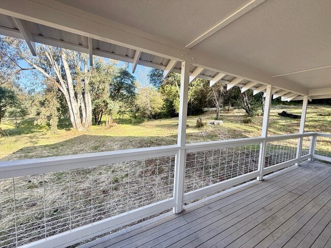 Building Photo - 16083 Indian Springs Ranch Rd