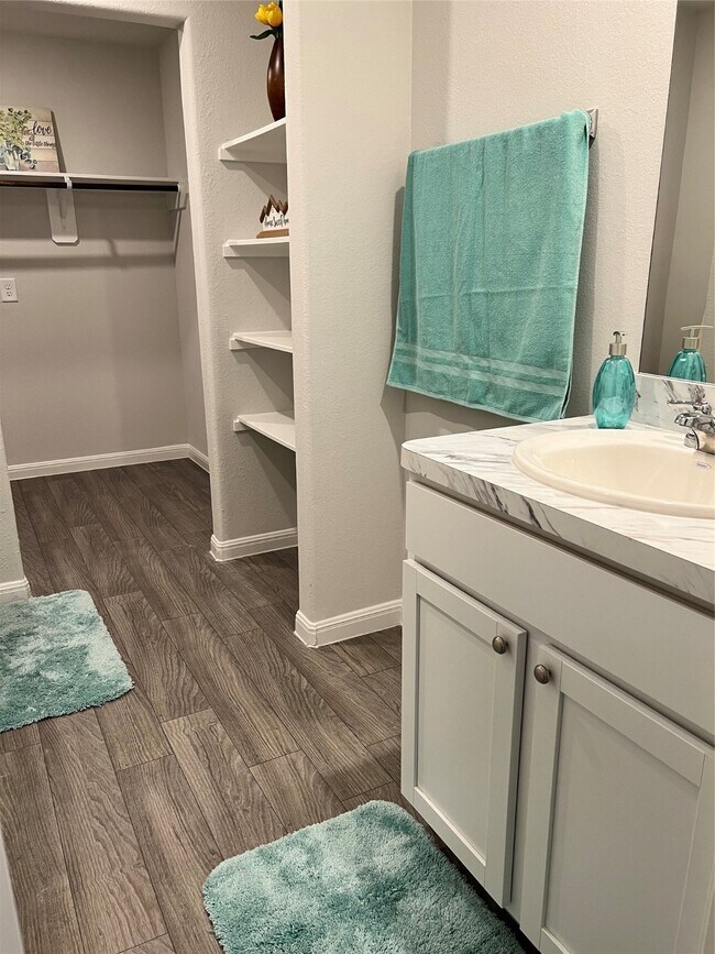 Building Photo - 1266 Rd 5720