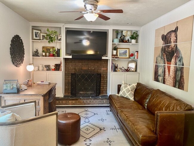 Building Photo - North AVL - Spacious Home with Large Yard and Outdoor Fireplace!