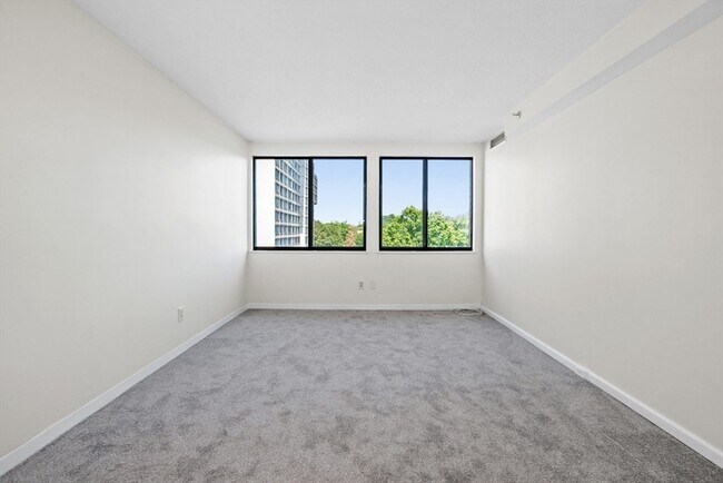 Building Photo - 250 Hammond Pond Pkwy