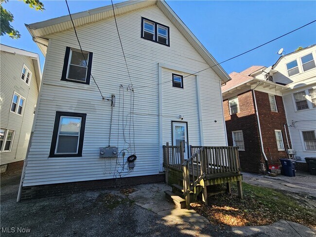 Building Photo - 3234 Euclid Heights Blvd