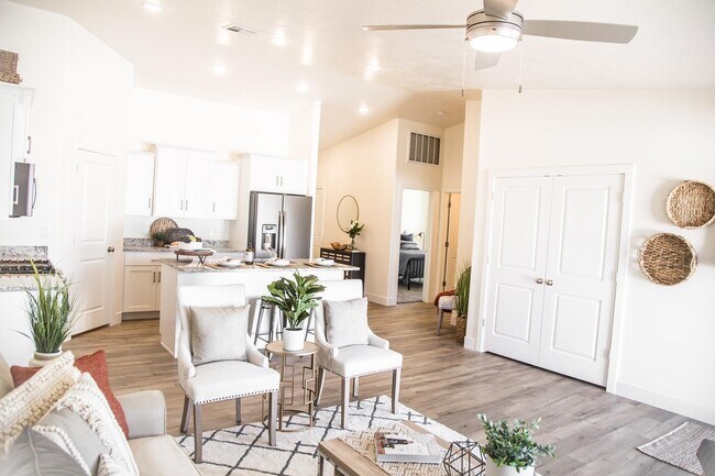 Building Photo - 939 Ironwood Dr