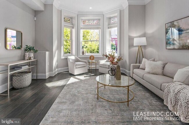 Building Photo - 1330 Vermont Ave NW