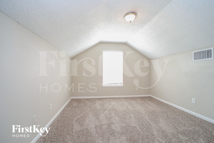 Building Photo - 4052 Edgeland Trail