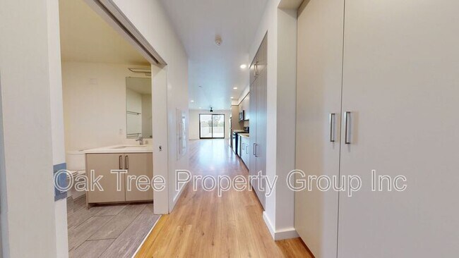 Building Photo - 532 Union St