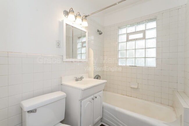 Building Photo - 4818 E 18th Ave
