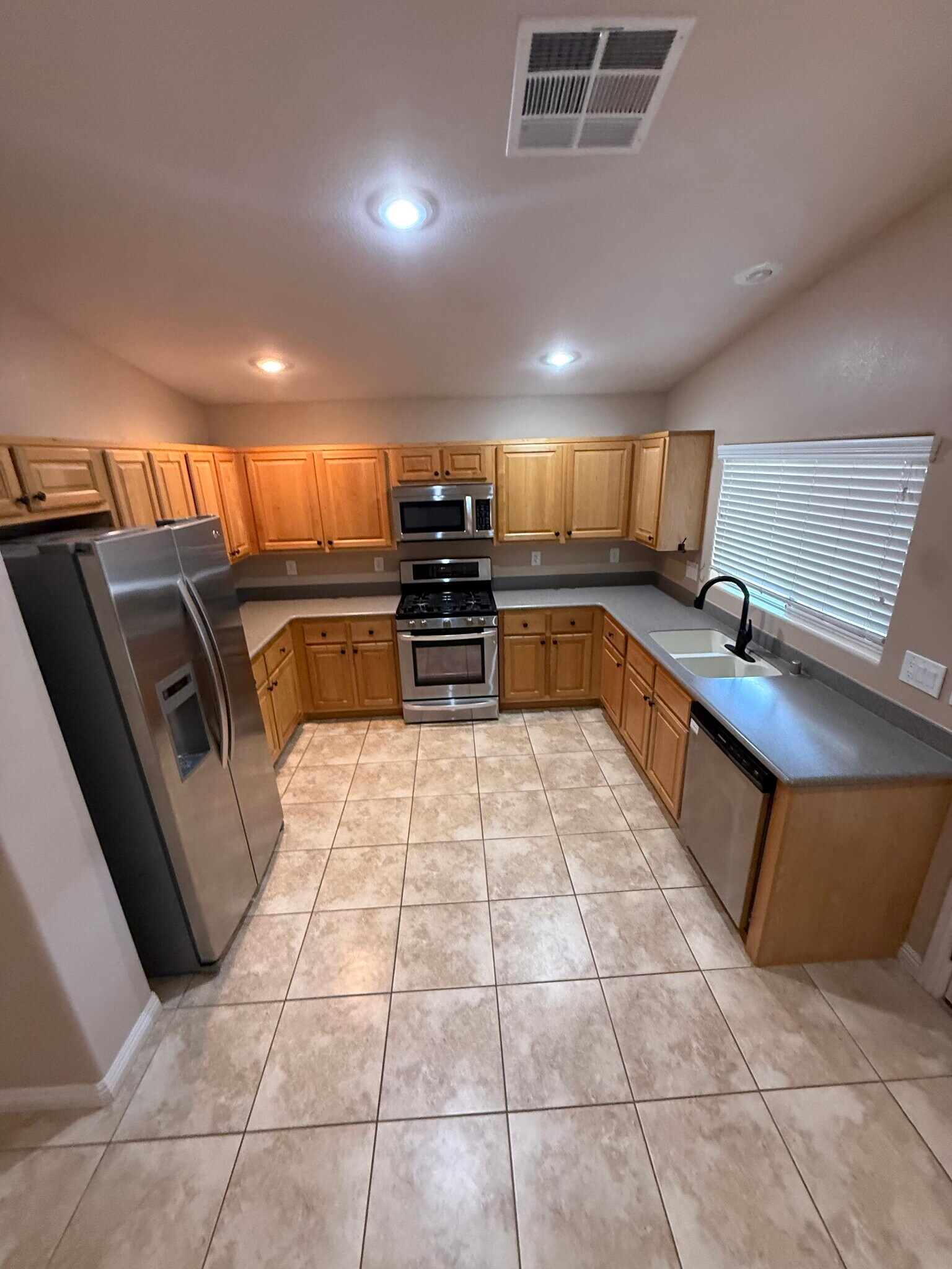 Building Photo - 4420 Meadowlark Wing Way