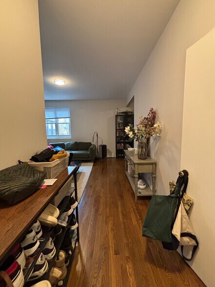 Building Photo - 17 Stearns Rd