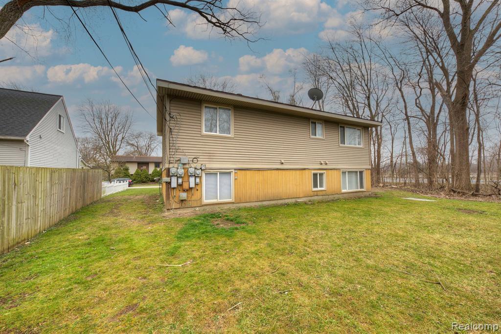 Building Photo - 217 Glenmoor St