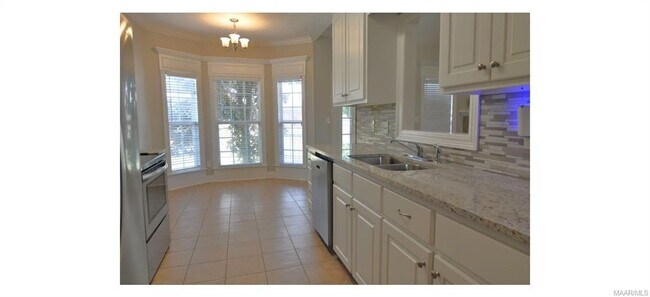 Building Photo - 541 Summertime Pkwy